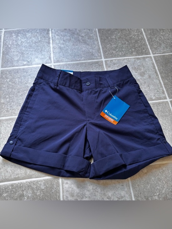 Columbia Pants - Columbia Women's Navy Roll-Cuff Performance Shorts
